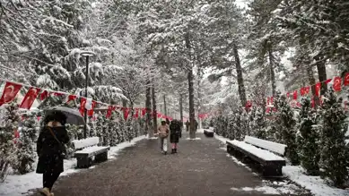 Kötü Hava Şartları Nedeniyle Okullar Tatil!