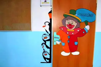 Üniversiteliler Köy Okuluna Renk Kattı