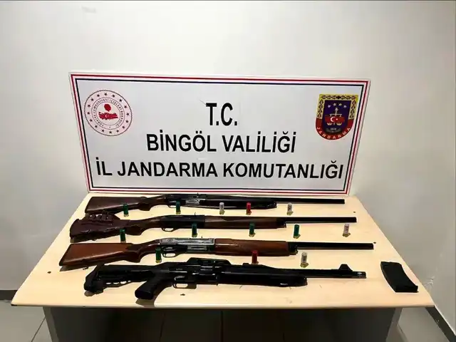 Bingöl'de Kaçak Av Tüfekleri Ele Geçirildi